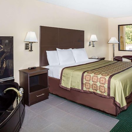 Days Inn By Wyndham Enterprise Extérieur photo